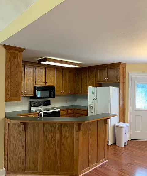 98 Charles Dr — Photo 22