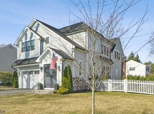 29 Weston Ave, Chatham, NJ 07928