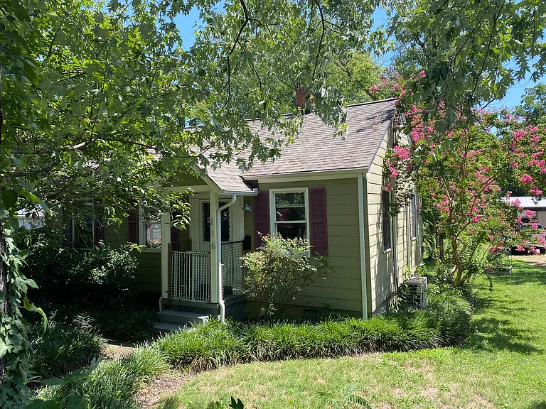 210 Meade Ave — Photo 5