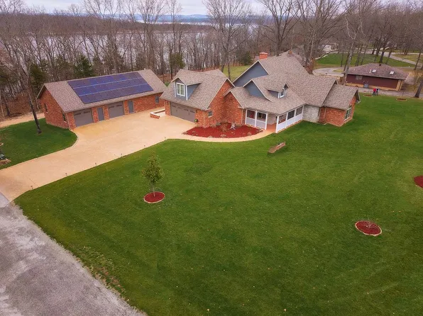 42 Lilac Ln, Reeds Spring, MO 65737