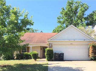 2533 Creekwood Ln, Fort Worth, TX 76123