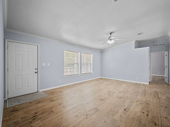3rd image of 403 Palmetto Ave