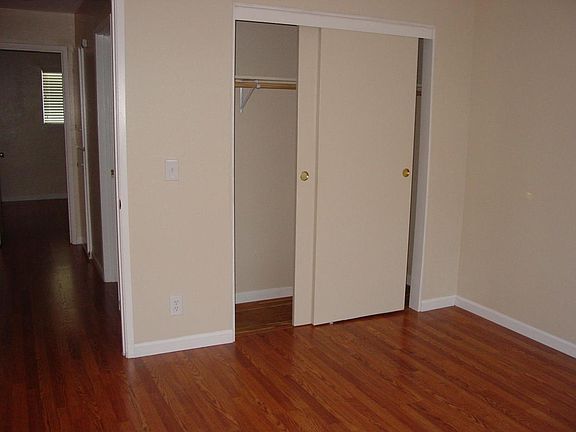 3rd image of 5740 Cahalan Ave