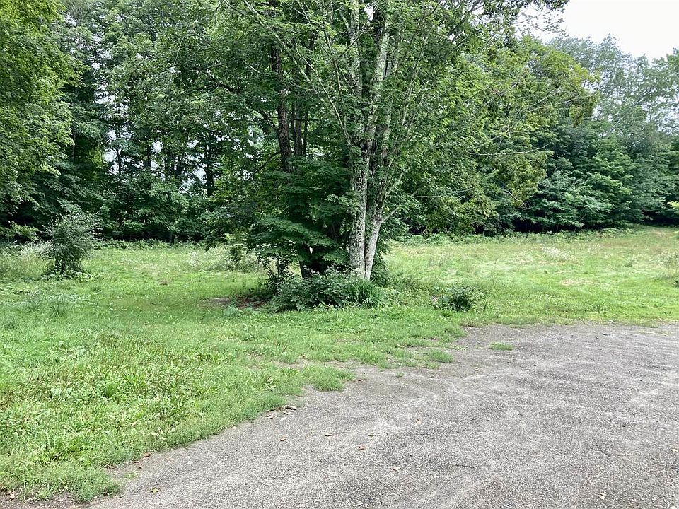2nd image of 426 Clark Rd