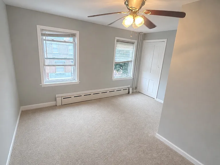 2520 Edgemont St — Photo 6