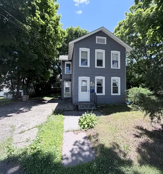8 High St — Photo 1
