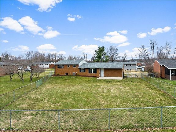 4th image of 54 Oak Acres Cir