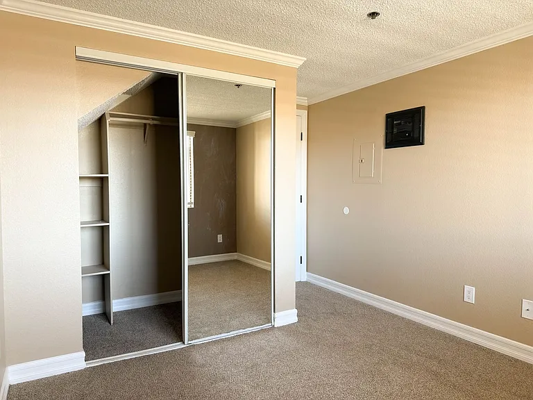 One park Apartments — Photo 46