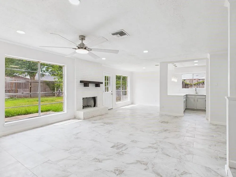 4 bed, 2.0 bath, 1842 sqft, $2,300 — Photo 4
