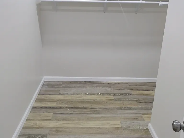 5909 Cates Ave #2W — Photo 8