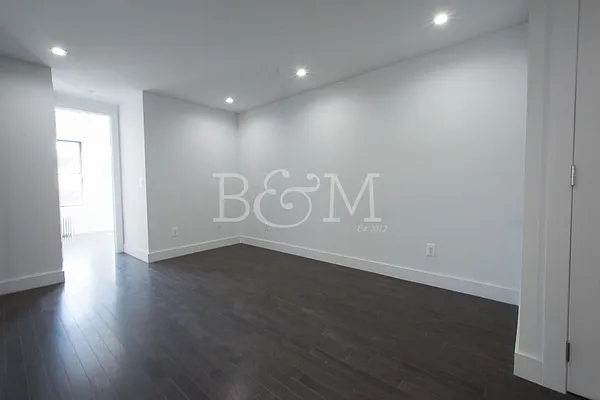 Rented by Brick&Mortar | media 13