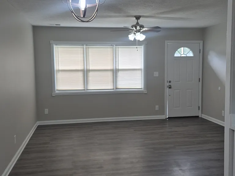 9911 Plaudit Way — Photo 3