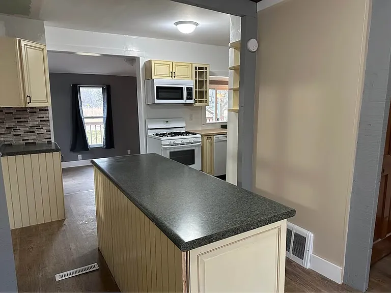 1700 Corron Rd — Photo 6