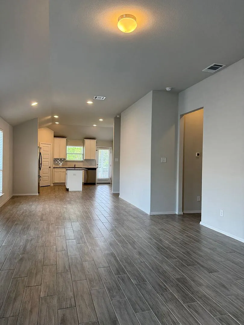 2 BR/2BA | Single Family Home | 1-Car Garage Parking | Fenced backyard In Austin! — Photo 3
