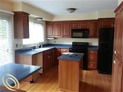 5th image of 5789 King James Ln