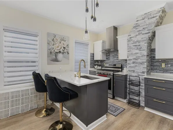 155 Early St, Providence, RI 02907