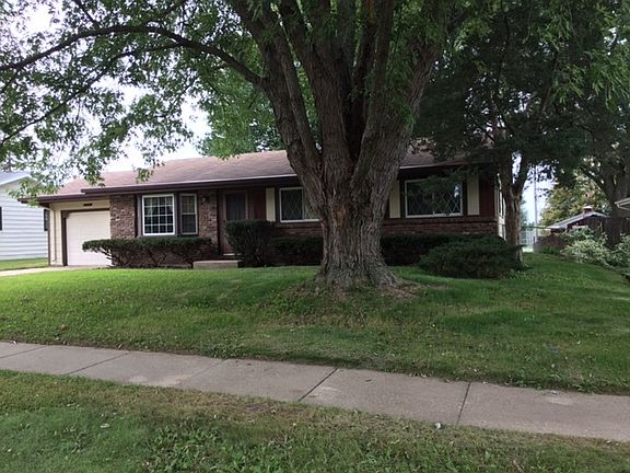3rd image of 4925 Orchard Ave