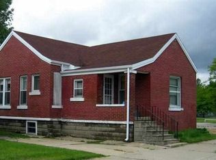 112 Main St N, Hazleton, IA 50641