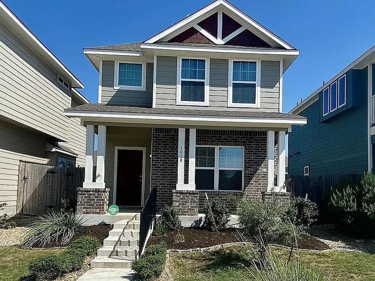 1010 Sand Post Pl — Photo 2