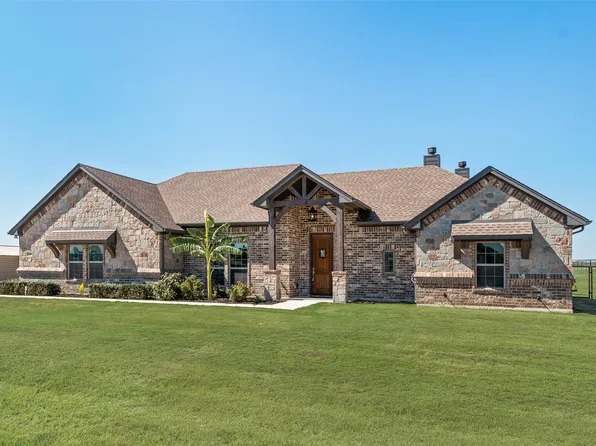 416 Christian Way, Azle, TX 76020