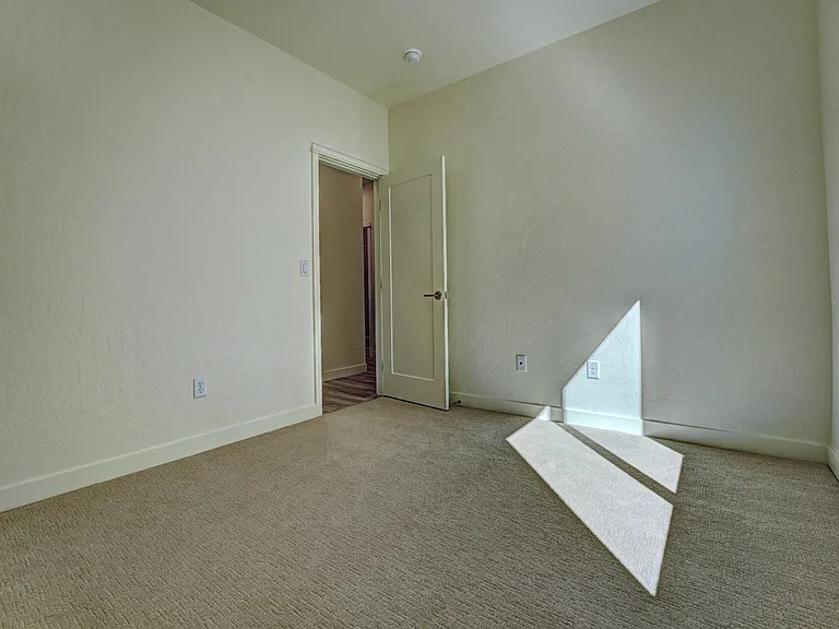 1914 Korima Dr — Photo 32