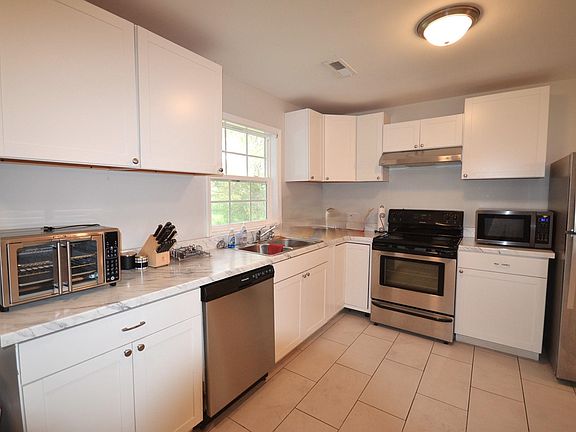 5th image of 1006 Avenue F SE