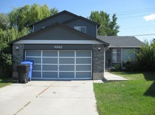 4981 W Longmore Dr, Kearns, UT 84118