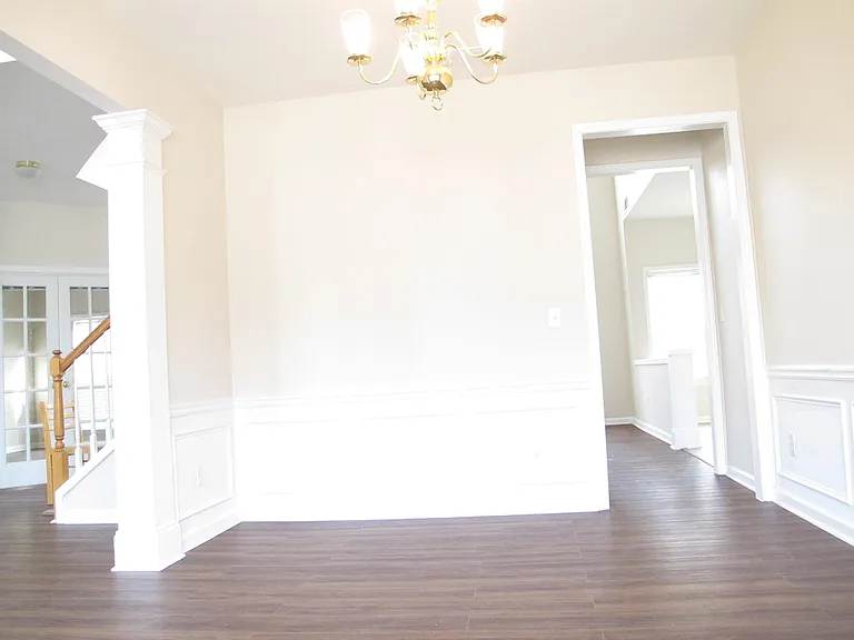 284 Wedmore Ct — Photo 5