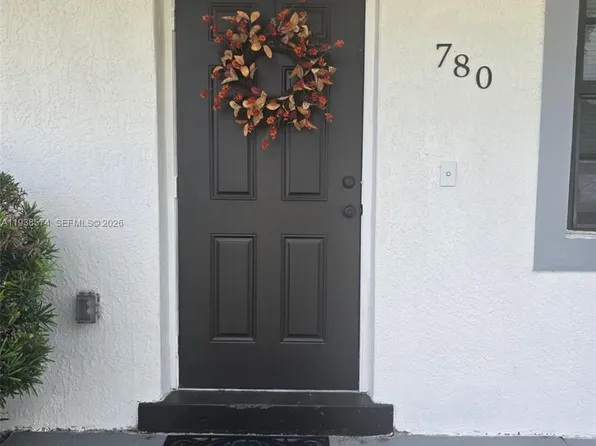780 W 74th Pl, Hialeah, FL 33014