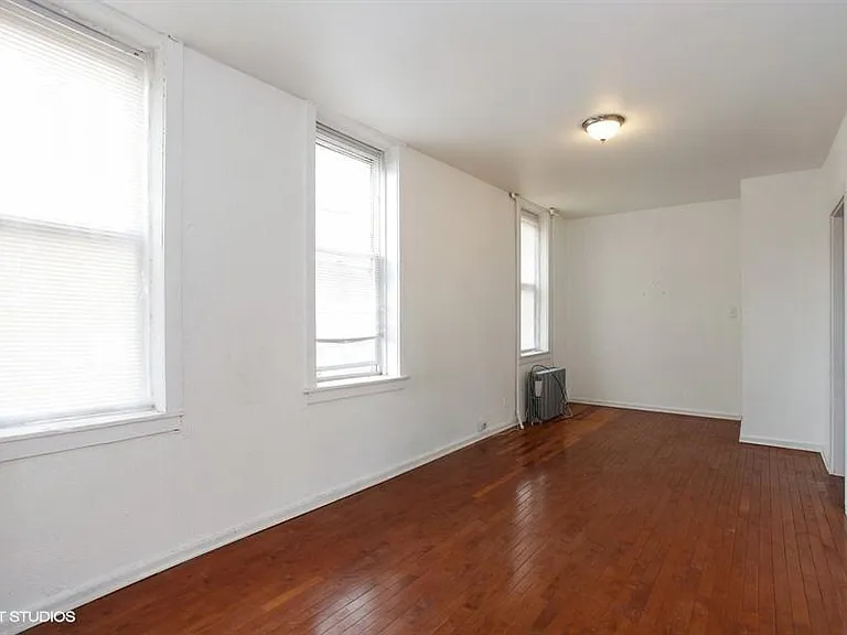 1621 N Richmond St #1R — Photo 3