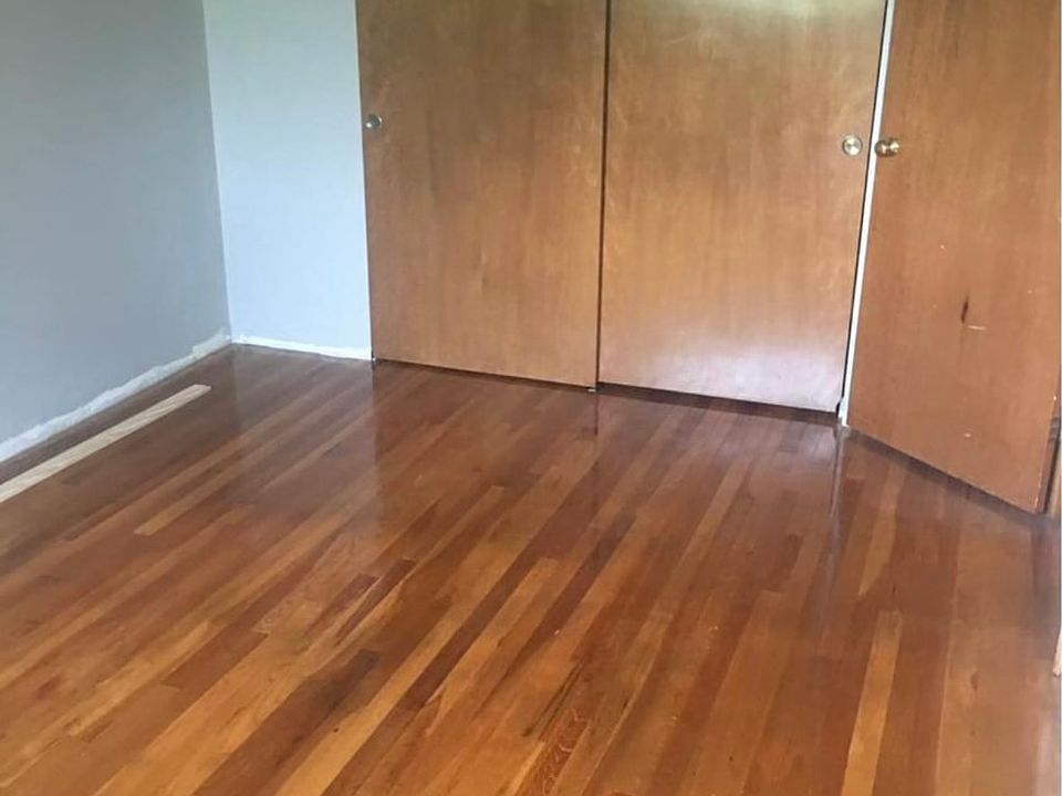 Bedrooms all have hardwood floors