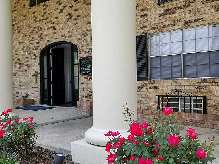 Park Regency — Photo 2