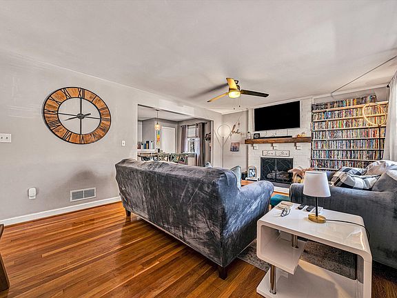 5th image of 2814 Montvale Rd SW