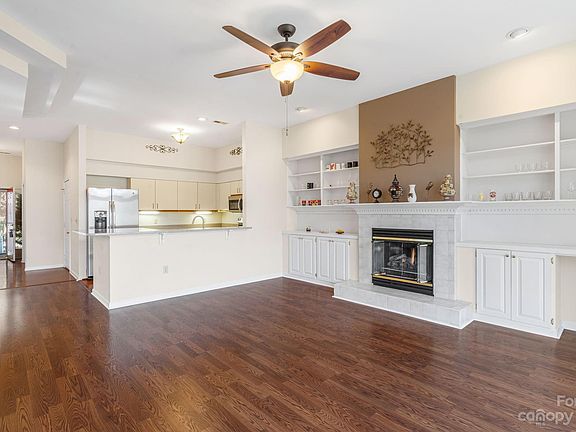 5th image of 11 Cove View Ln