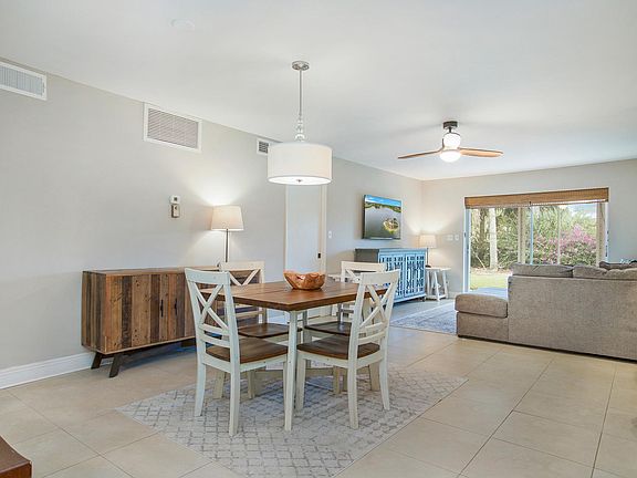 5th image of 221 Cypress Way E APT 101