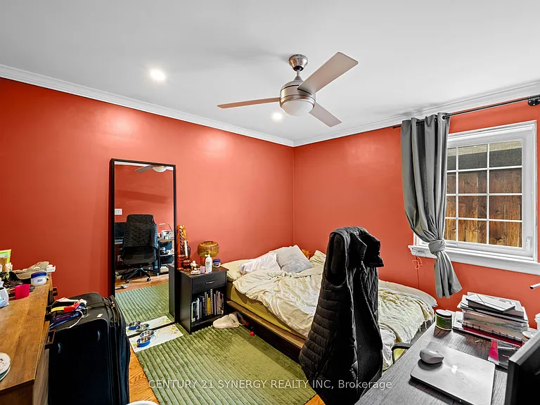 241 Bradley Ave — Photo 11