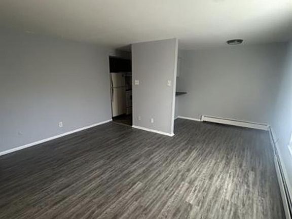 3rd image of 4103 E 4th St APT 2