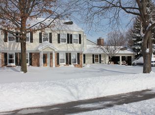 1345 Winchester Ct, Naperville, IL 60563