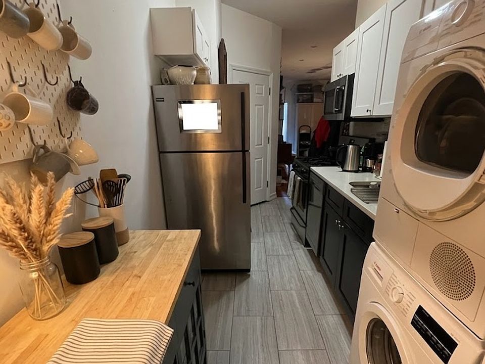 1st image of 1348 Willoughby Ave APT 2L