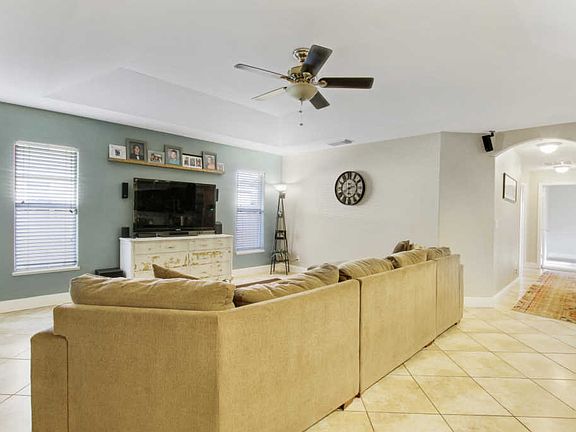 5th image of 1013 SW Benchor Ave