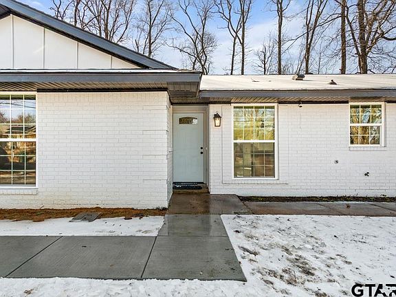 4th image of 1608 Austin Dr
