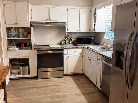 4th image of 3265 Fairhaven Loop