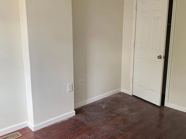 1637 W Stiles St #2 — Photo 7