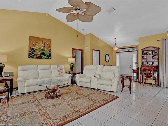 5th image of 2511 Bradford Dr