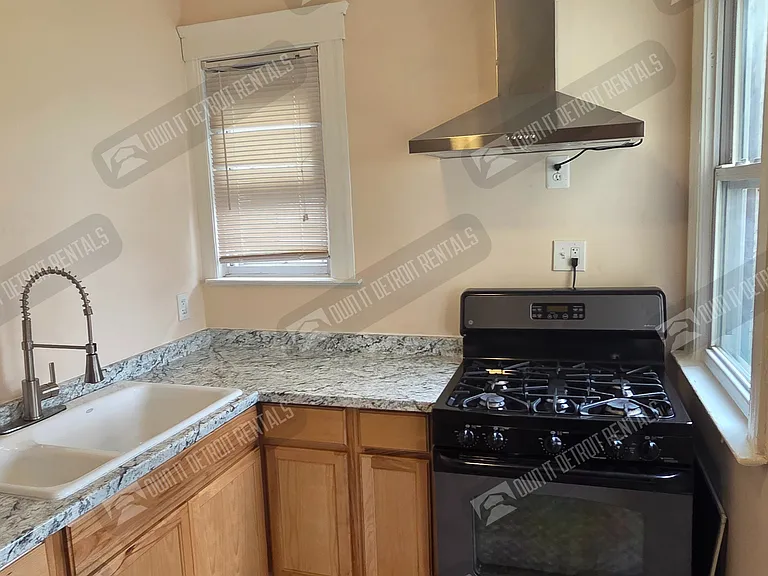 3254 Hogarth St — Photo 24