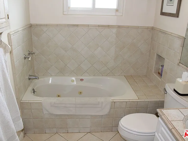 6629 W 87th Pl — Photo 18