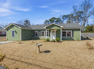 14 Redmond Ave, Garden City, GA 31408