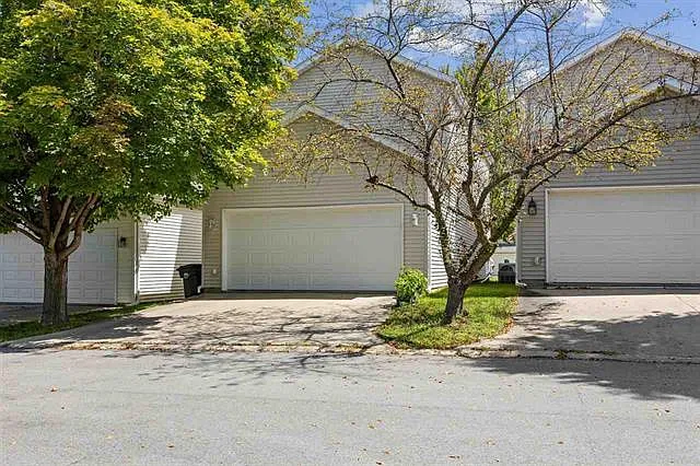 2808 Irving Ave — Photo 11