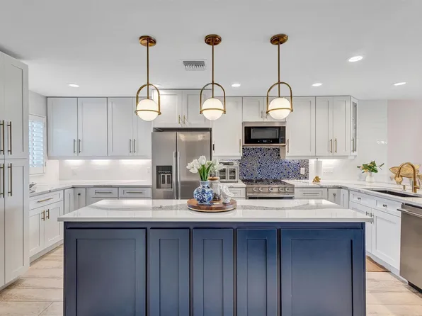 7125 Gulf Of Mexico #22, Longboat Key, FL 34228