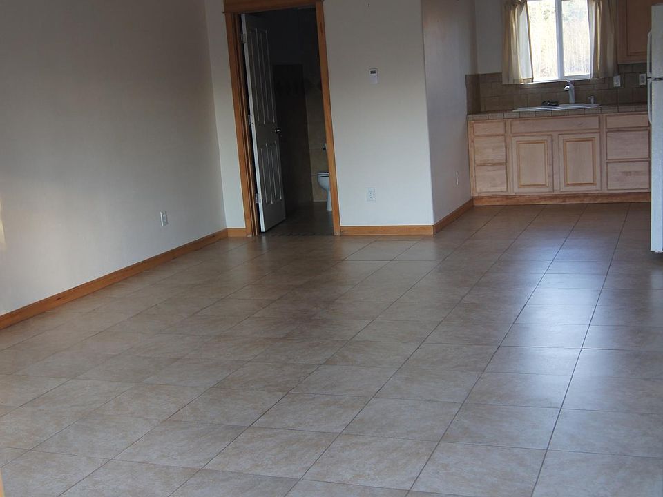2nd image of 8156 Harborview Rd APT C